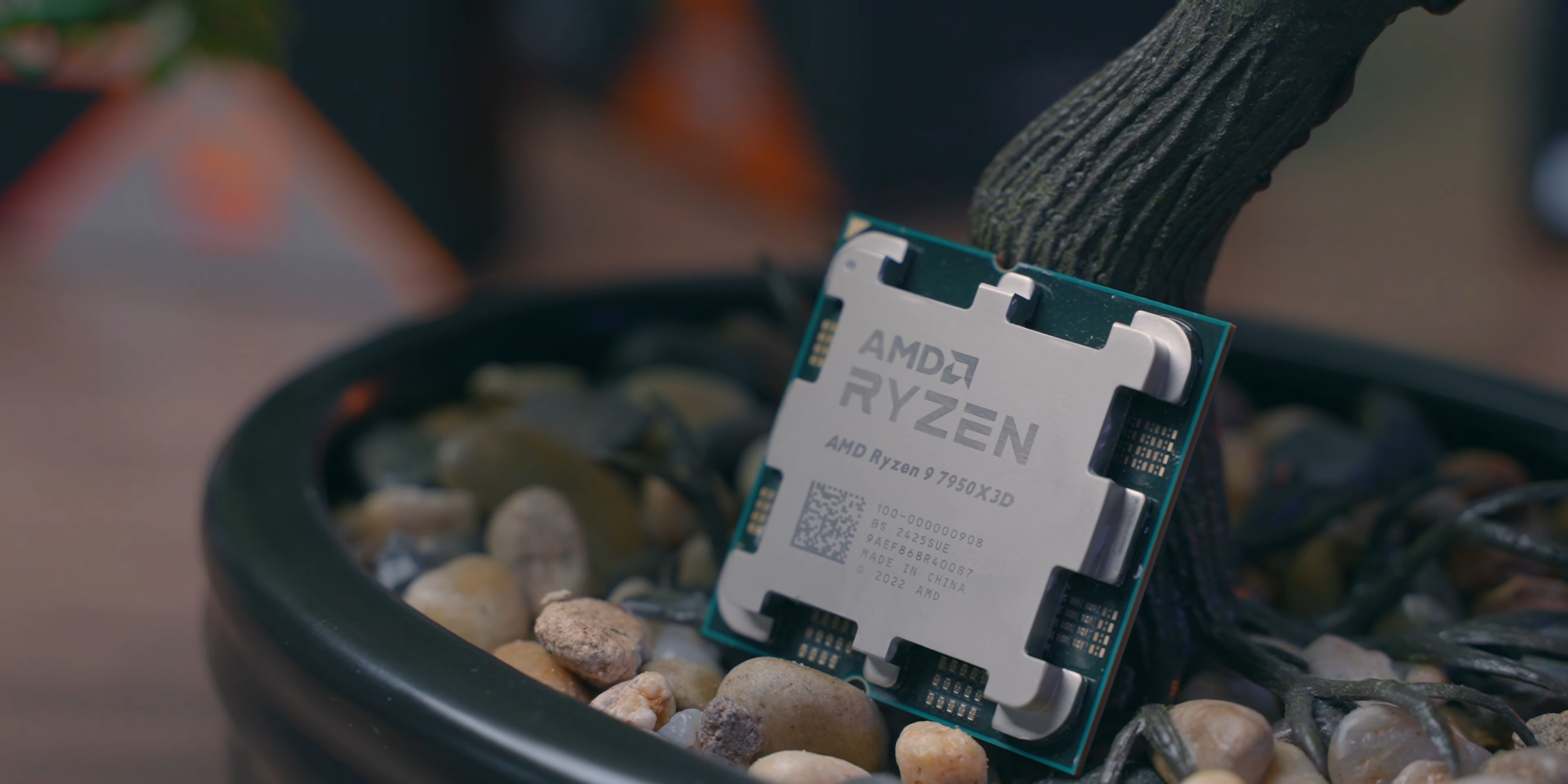 AMD RYZEN 9 9950X3D - DOVRESTI COMPRARLO¿ (1920p 30fps VP9 LQ-128kbit AAC)-00.01.02.300