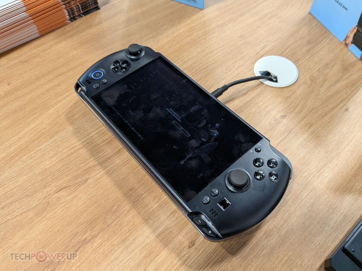 GPD's Win 5 Handheld to Receive Official Bazzite OS Support