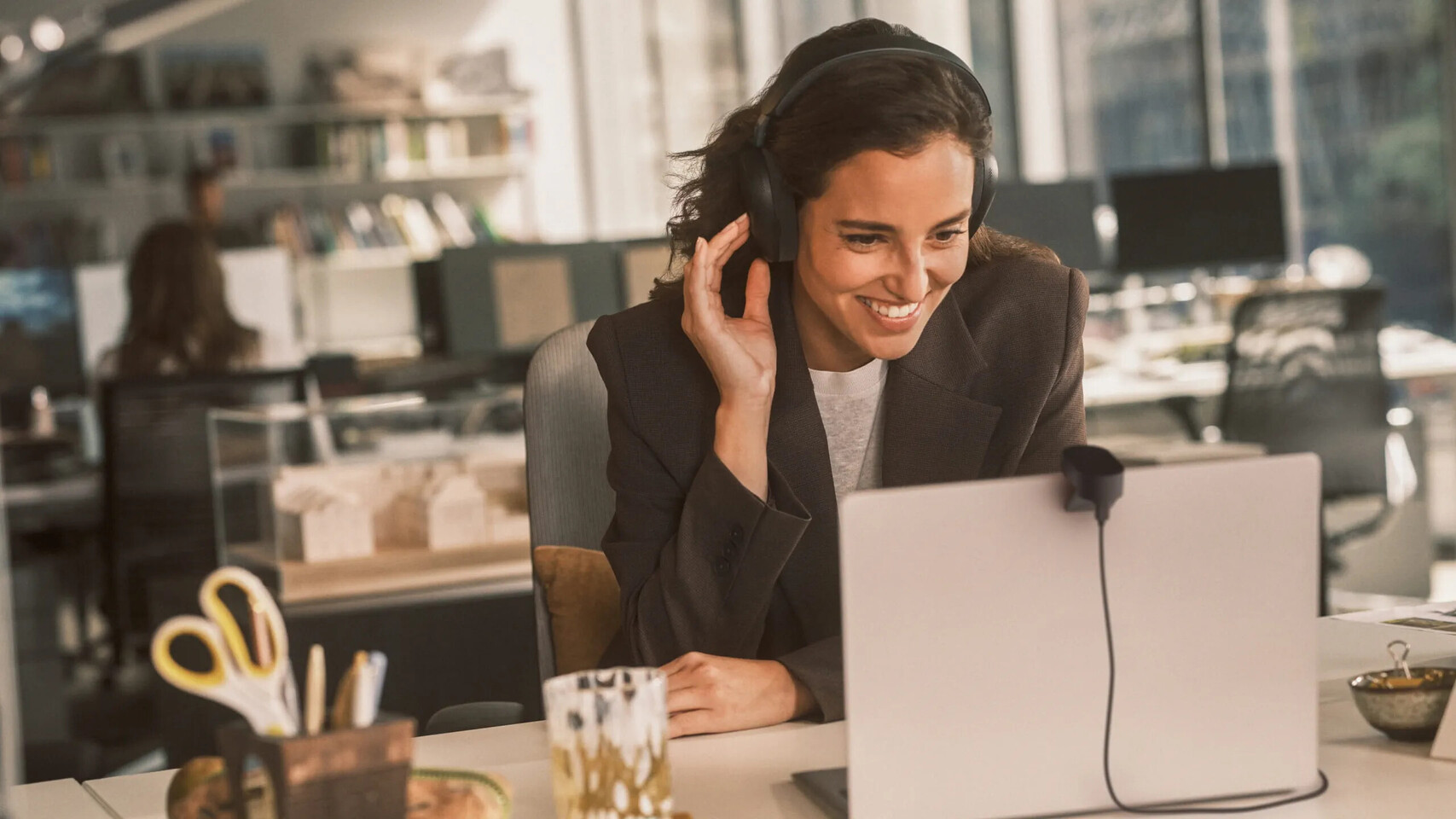 Jabra Redefines Professional Audio with the Evolve3 Series