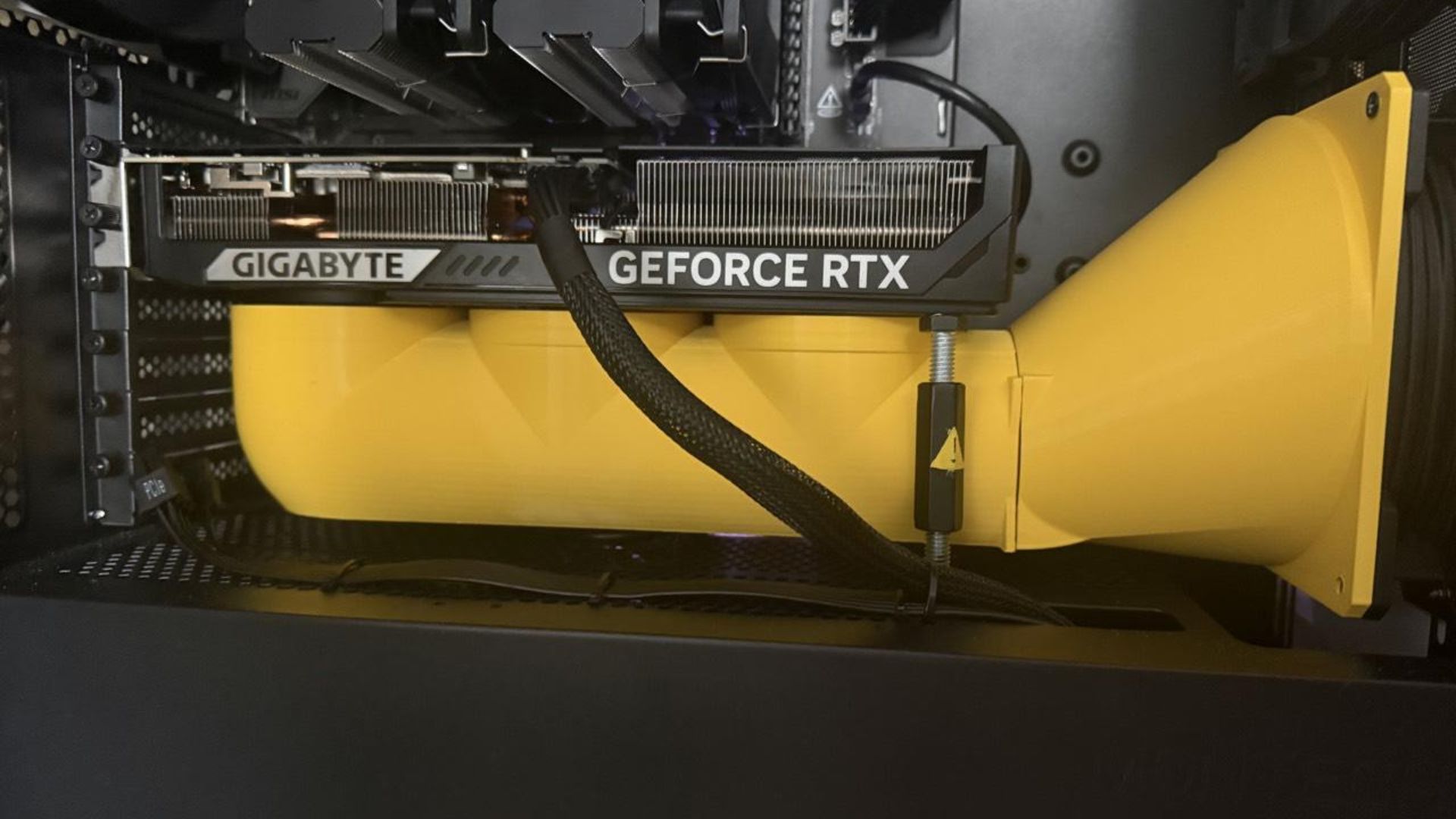 A 3D-Printed Air Duct for the RTX 5070: Form Over Function?