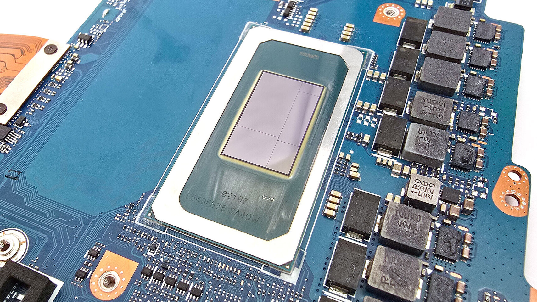 Intel’s Panther Lake G3: A 14-Core Powerhouse for Handheld Gaming, Arriving in Q2 2026