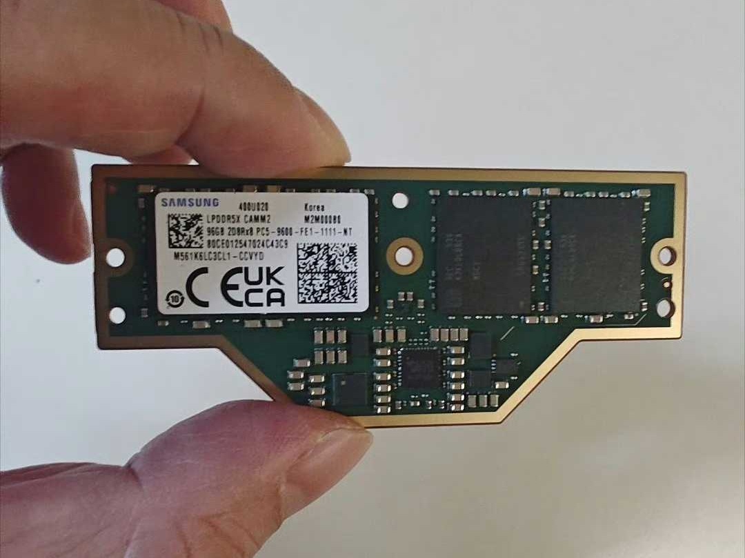 <strong>Samsung’s 96GB LPDDR5X-9600 LPCAMM2 Module Spotted: A Glimpse Into Next-Gen Ultra-High-Capacity Mobile RAM</strong>