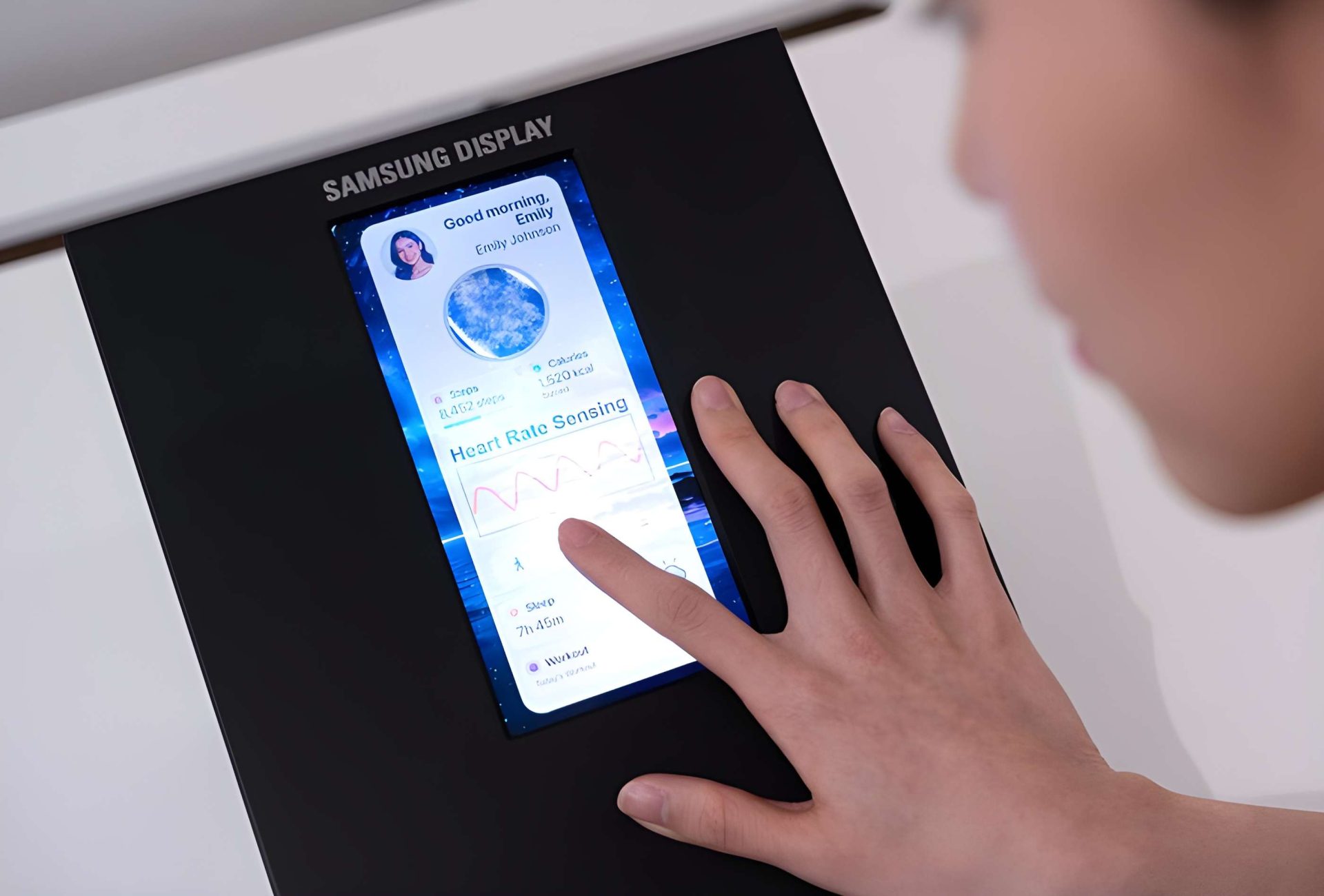 Smart Displays Evolve: From Touch to Health Monitoring