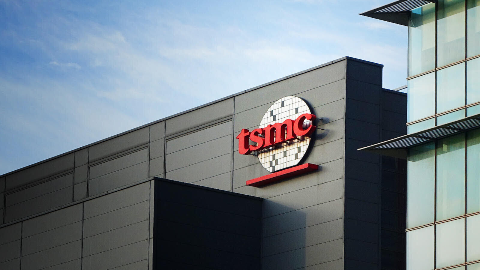 TSMC's 4nm Push and the Race to Sub-2nm Dominance