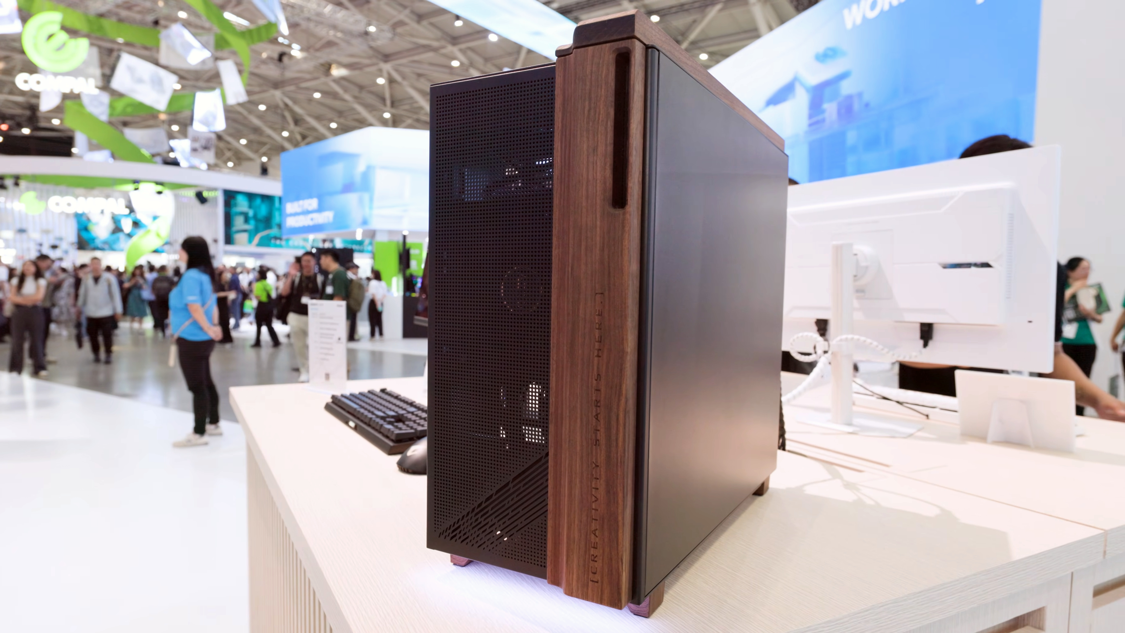 Gigabyte's AORUS XTREME case blends craftsmanship with performance