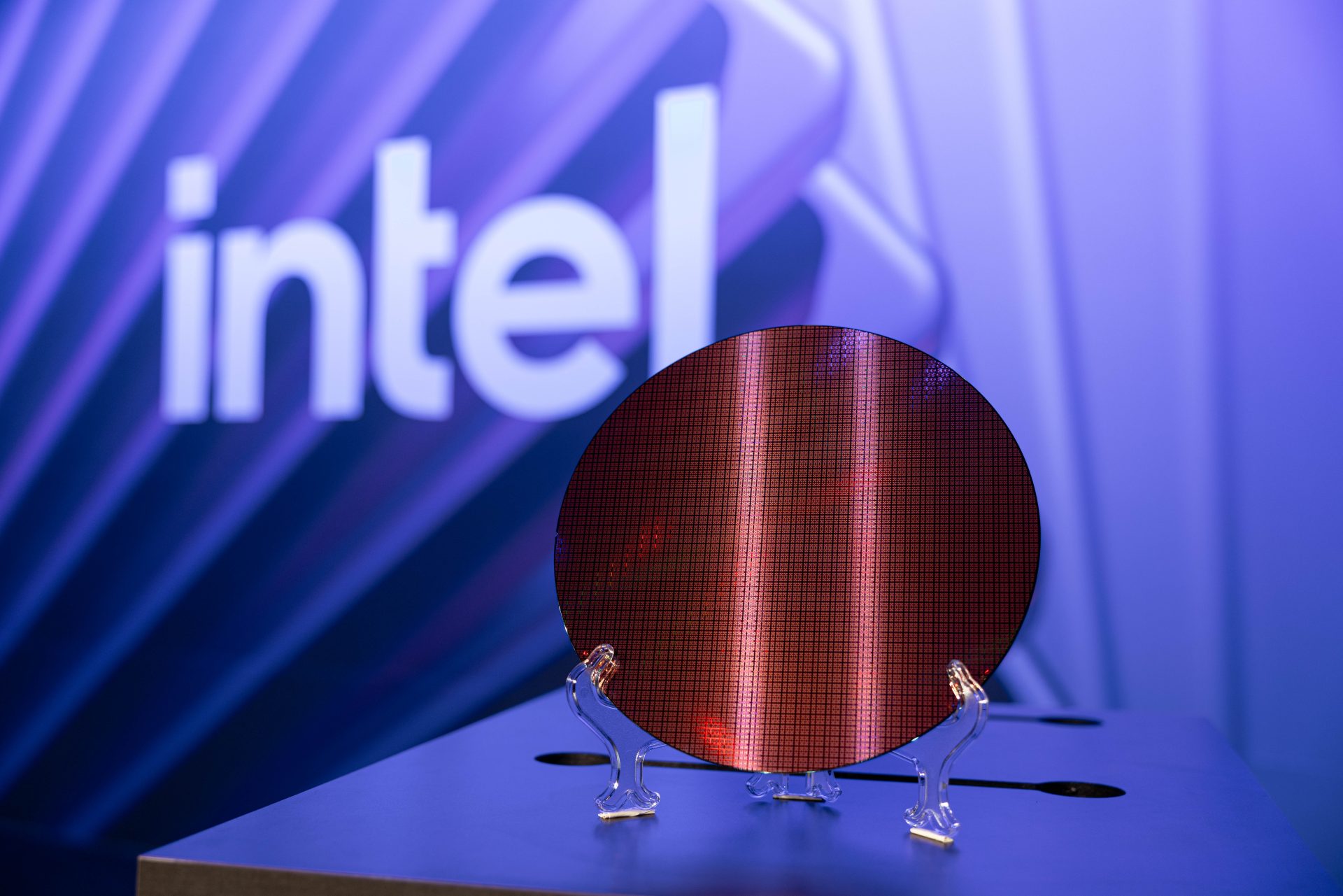 Intel's EMIB-T Packaging Expands TPU Supply Chain, But TSMC's CoWoS Still Dominates