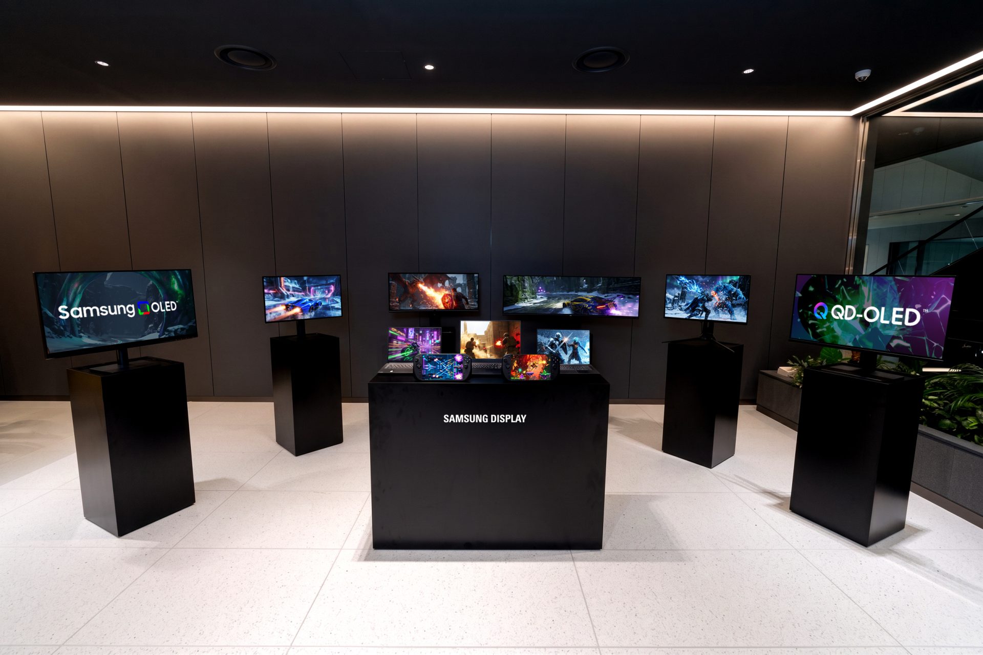 Samsung's 4K 360Hz OLED Monitor: A Leap or a Niche Experiment?