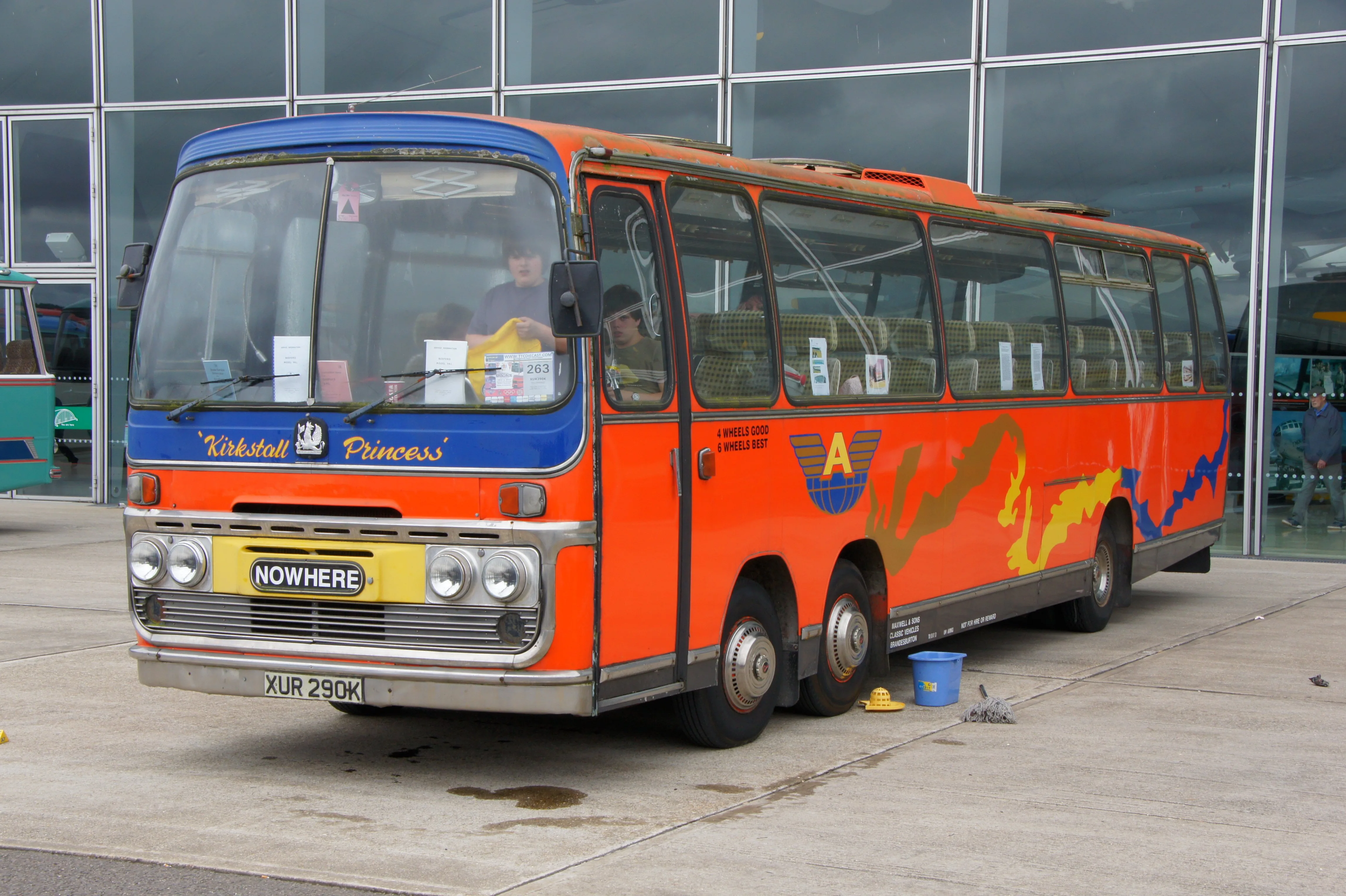 Abbeyways of Halifax coach (XUR 290K), Showbus 2012